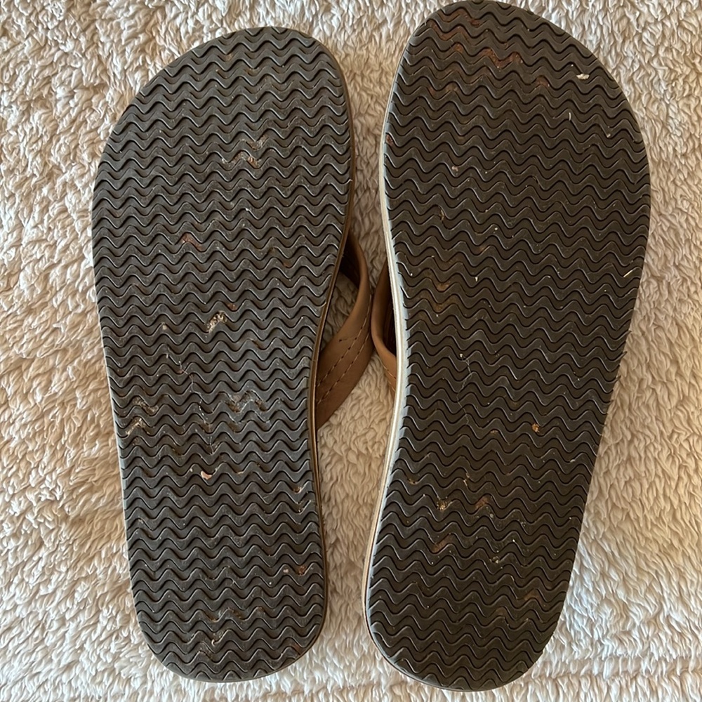 Rockin flip flops size 8 - Picture 2 of 4